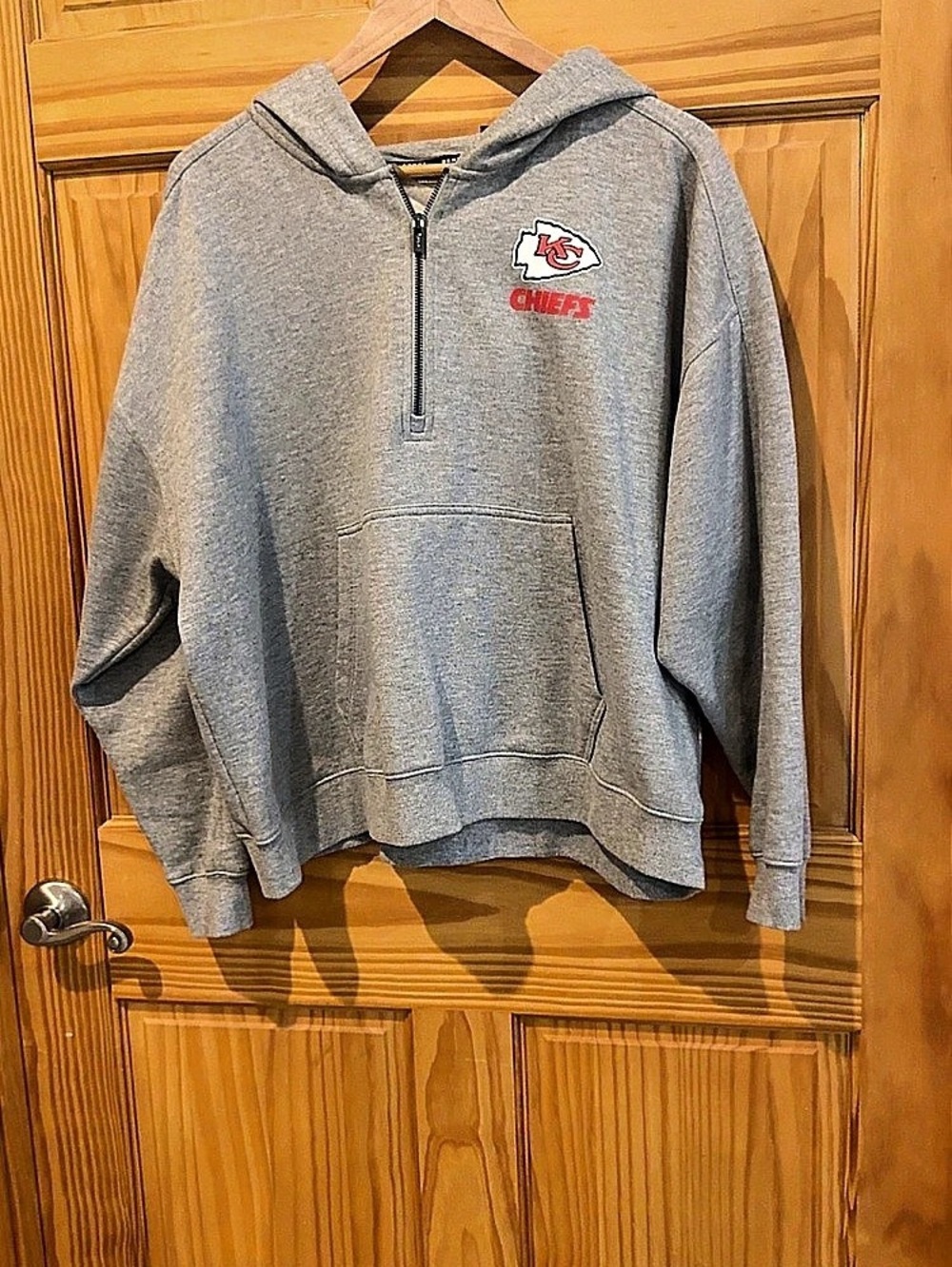 DKNY Kansas City Chiefs DKNY Sport hoodie Gray Pullover Hoodie Size XL Like New